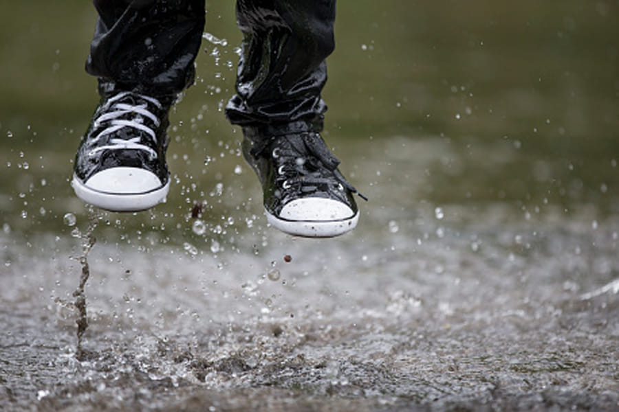 tight shoes in rainy season can cause some infection