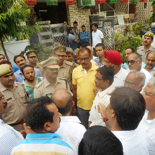 dacoity at businessman's house in meerut