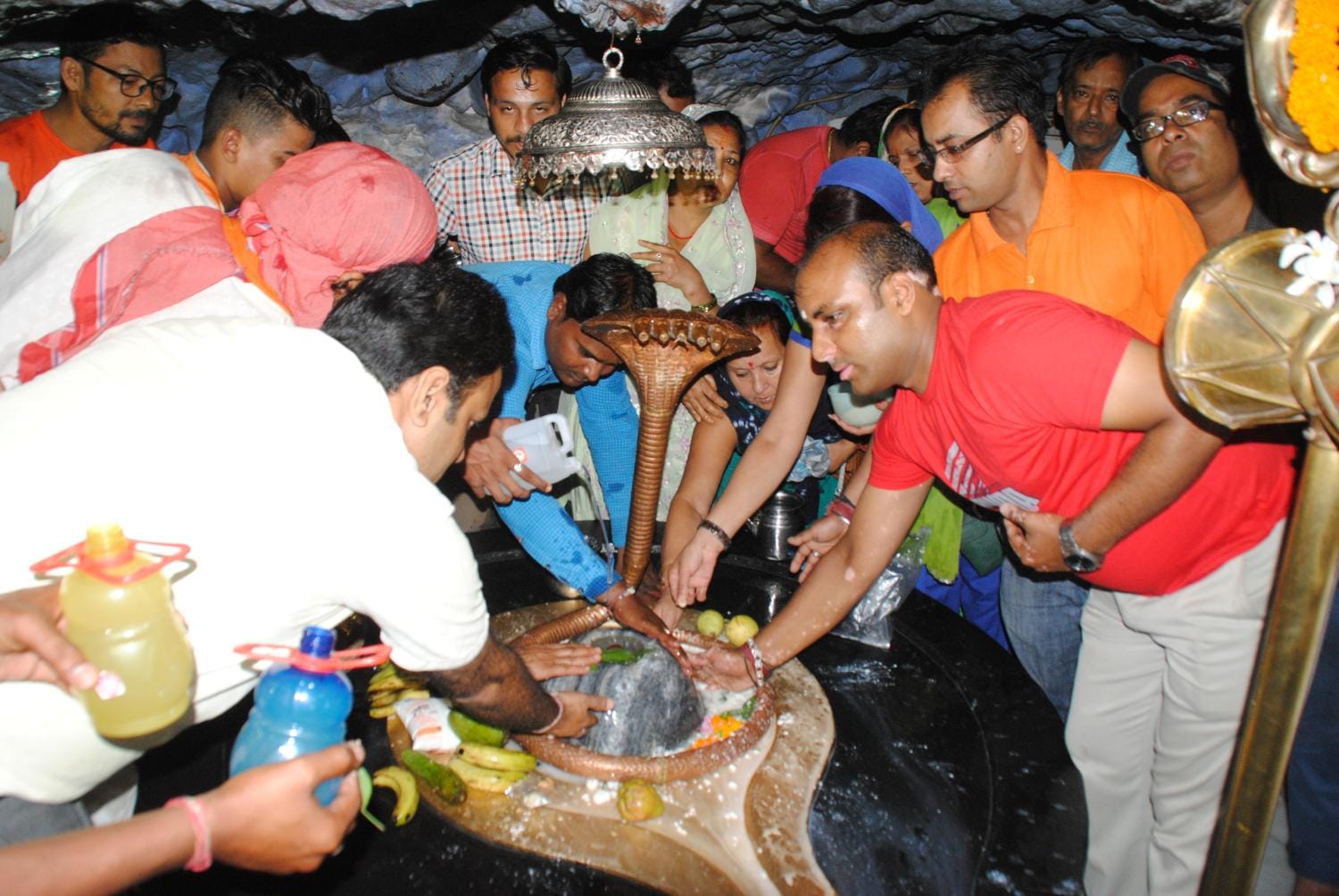 devotees rush in sawan shivratri