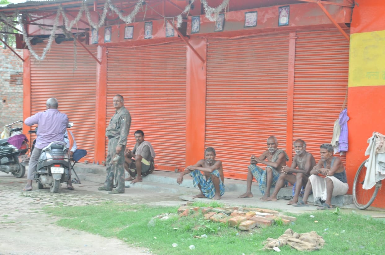 Pulse traders shut down the shutter of their shops