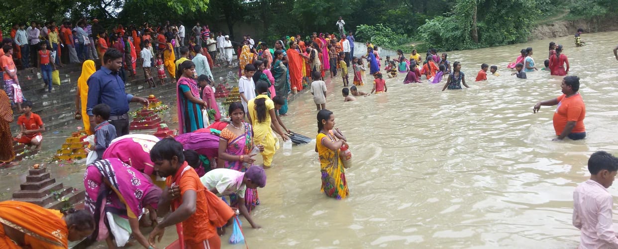 lord shiva devotee rushed to temple early morning