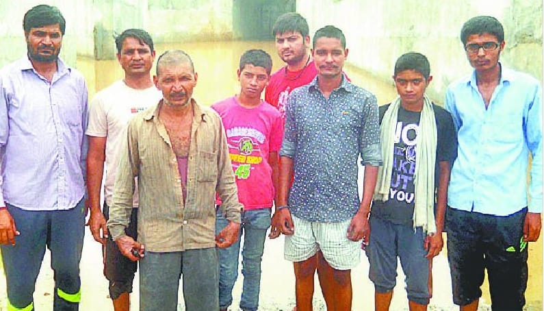 Traffic stalled by waterlogging, farmers Hungama