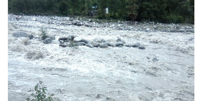 Two car falls in to river, two died, three missing.