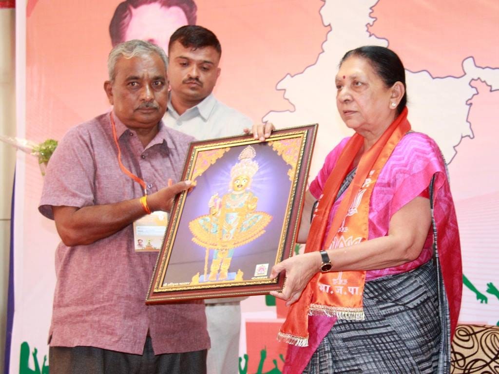 Five reason of Anandiben Patel’s resignation