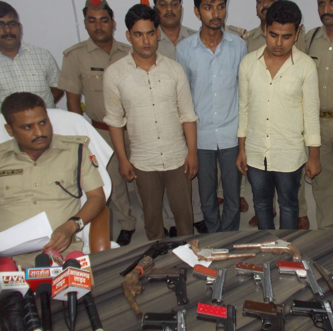  Aslha traffickers arrested eight pistol recovered