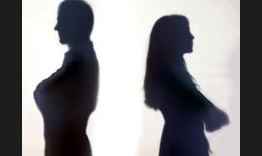 engineer husband filed FIR against journalist wife