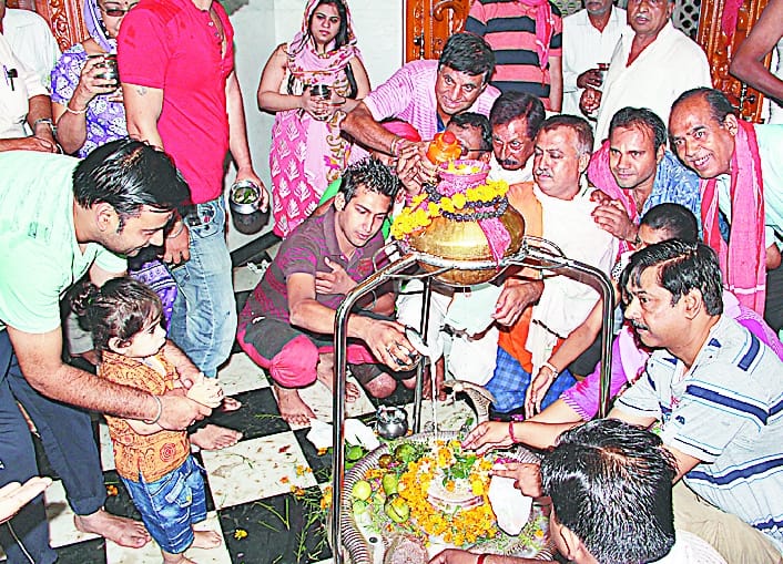 For devotees descended Jalabhishek