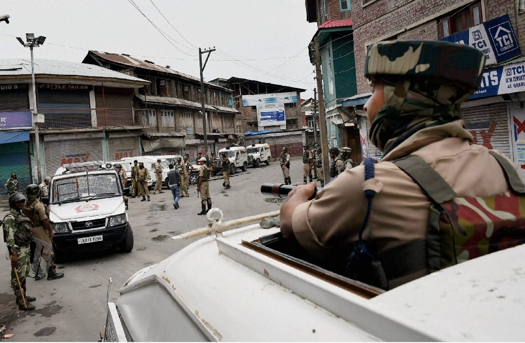 Firing on crowd in kashmir
