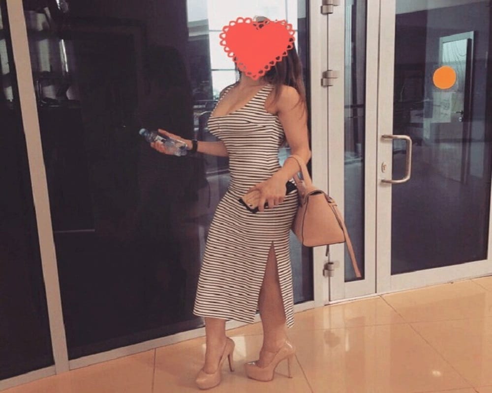 This 19 Years Old Girl Is selling Her Virginity Online