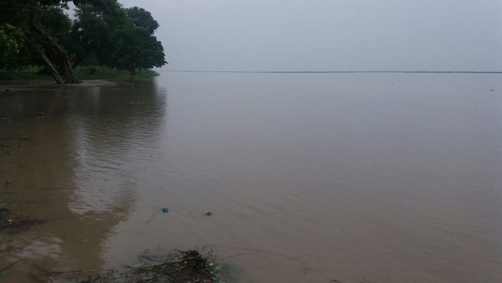 Saryu crossed the red mark in Tanda by 37 cm.