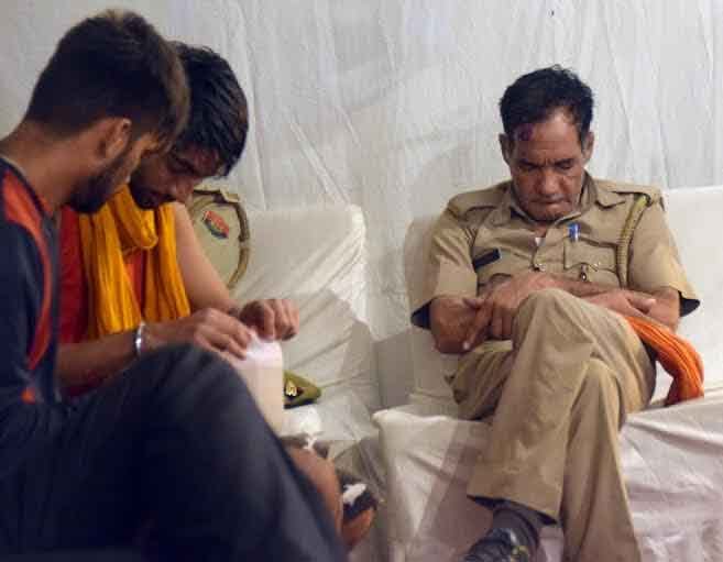 police negligence pictures goes viral
