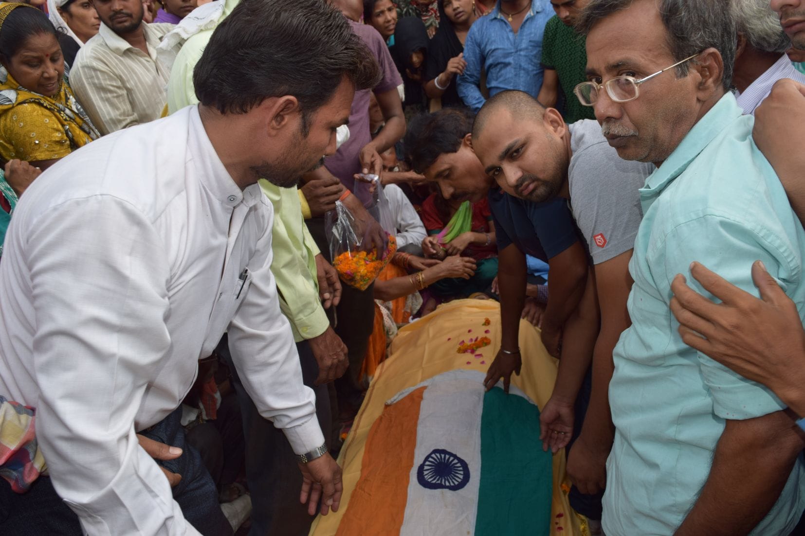 last farewell of national athlete pooja kumari with tears.