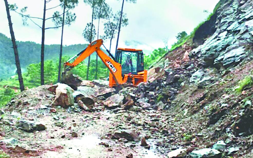 Ptah road debris near Clarion