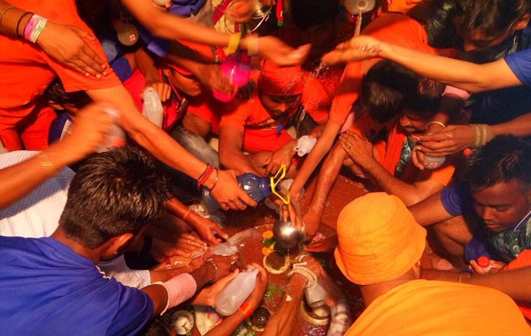 Sawan 2022 special story of Mahadev Jharkhandi shiv temple story in Gorakhpur