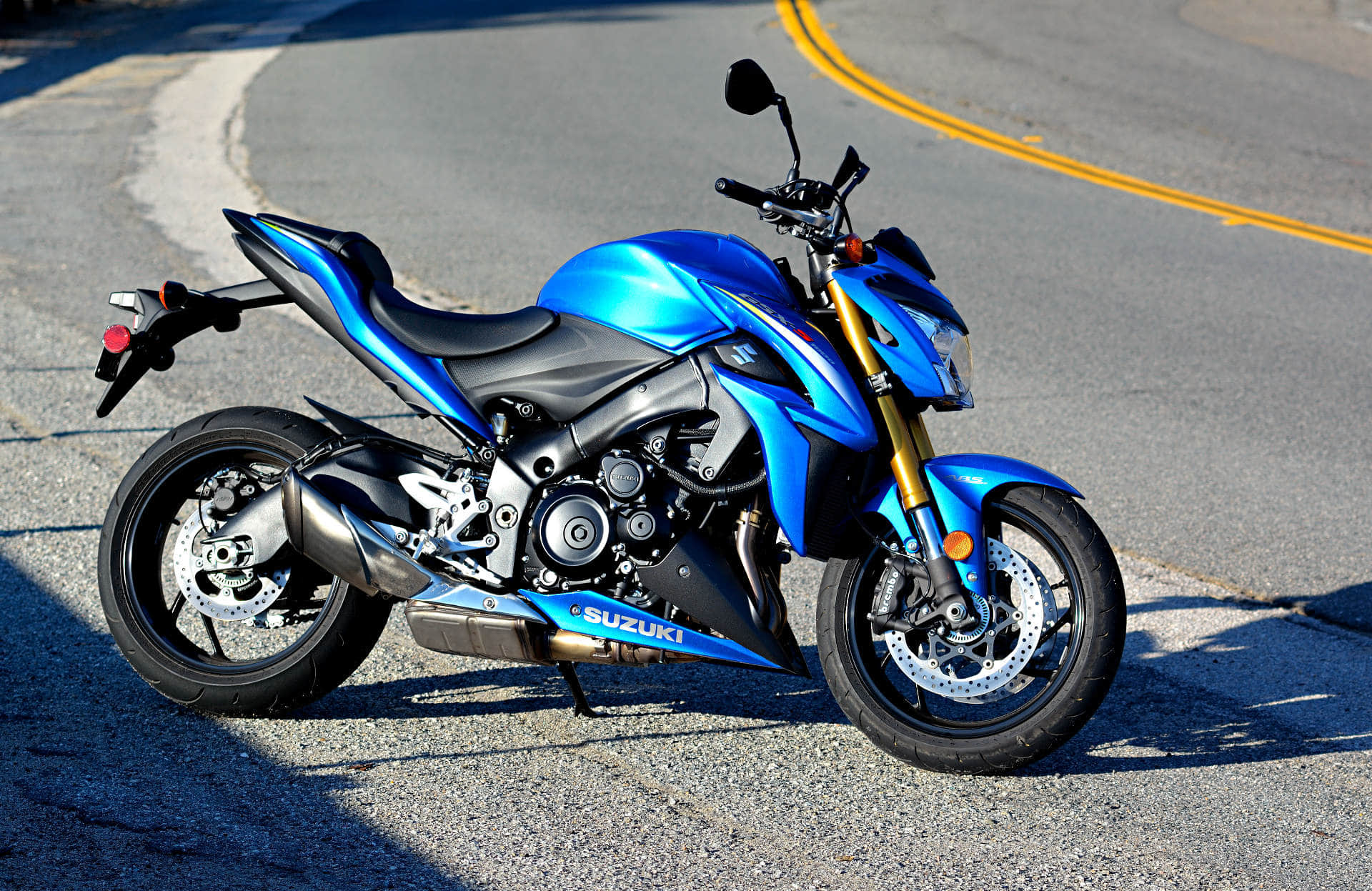 Suzuki GSX-S1000 and GSX-S1000F Special Edition Introduced