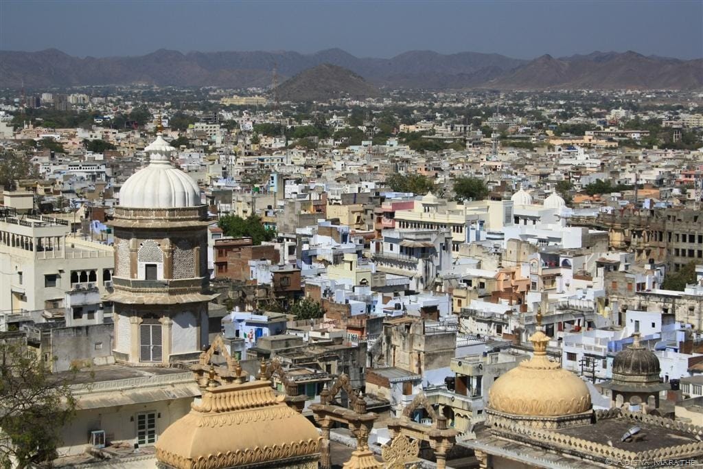 " City of Lakes " Udaipur luxury train will run soon