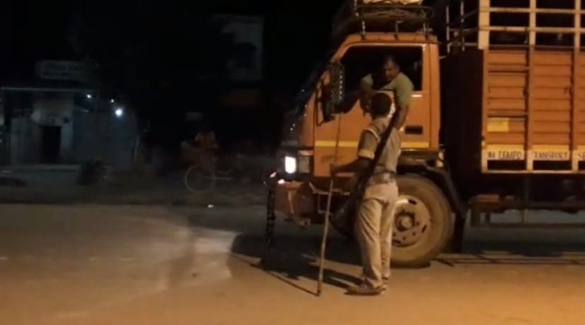 when uttar pradesh police caught in public camera