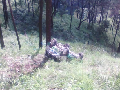 sumo jump into trench, two died.