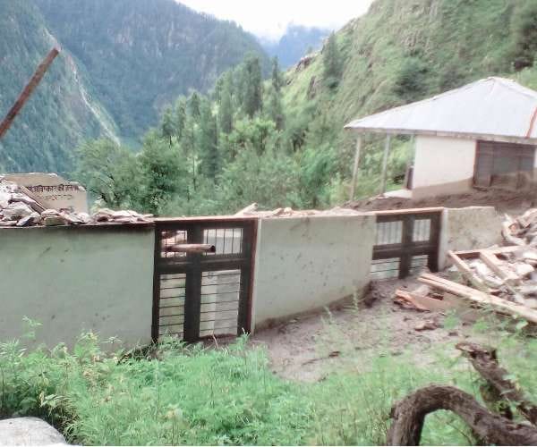 heavy rain causes devastation in himachal