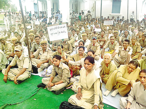 Home Guard snapped-to jail