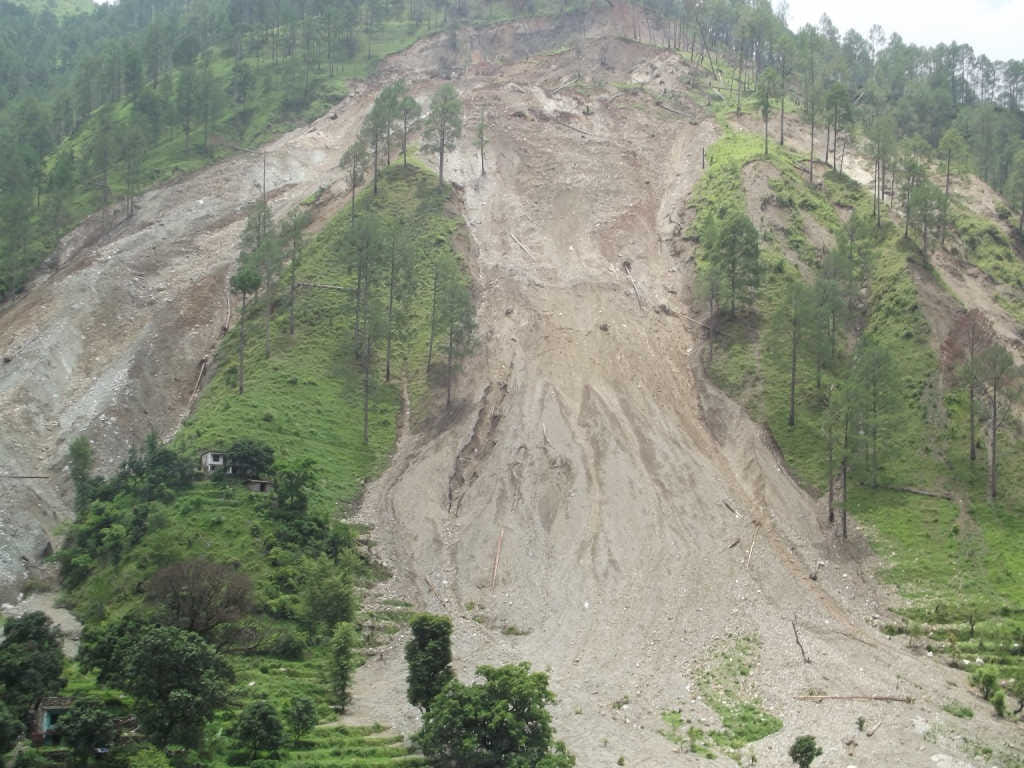 landslide becomes dangerous in uttarakhand, see pics.