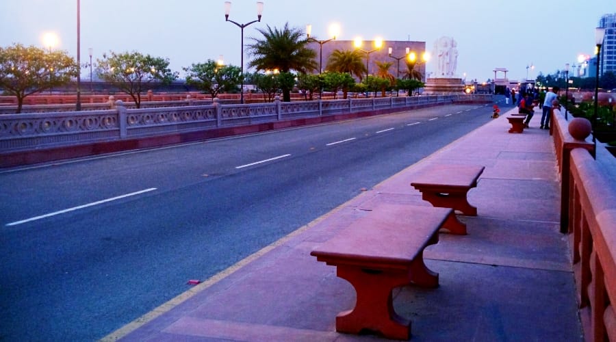 special market for women in marine drive lucknow