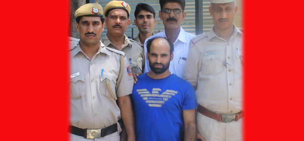 Husband murdered wife with his girlfriend, put body in bed before though on road