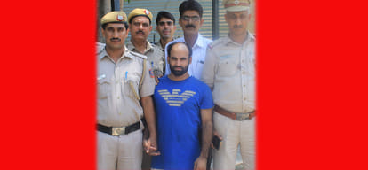Husband murdered wife with his girlfriend, put body in bed before though on road