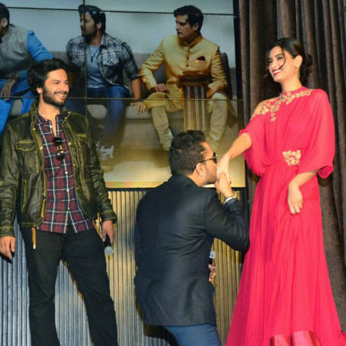 mika singh give dirty comments on diana penty