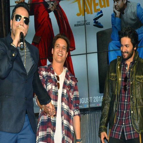 mika singh give dirty comments on diana penty