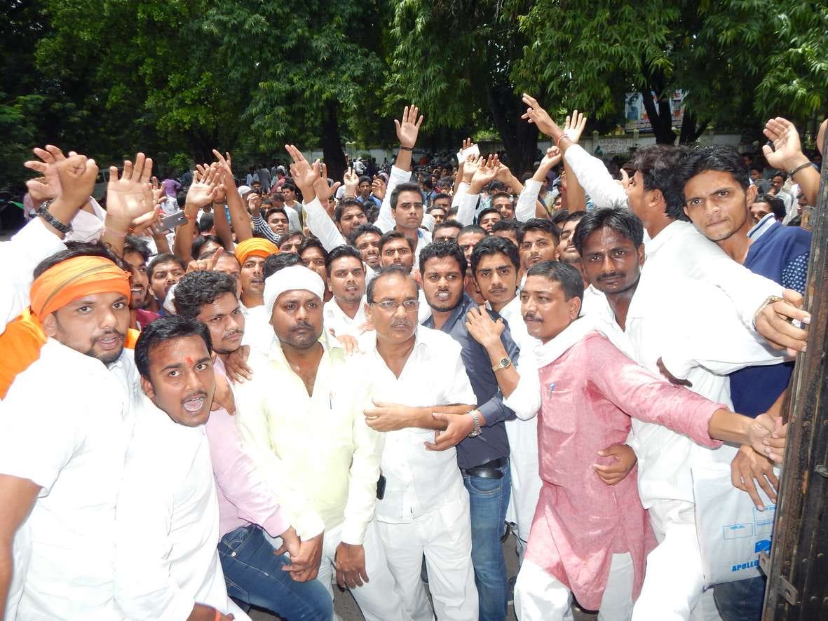 The university should not Shilapatt