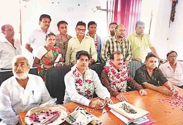 anil became dist.prisedent