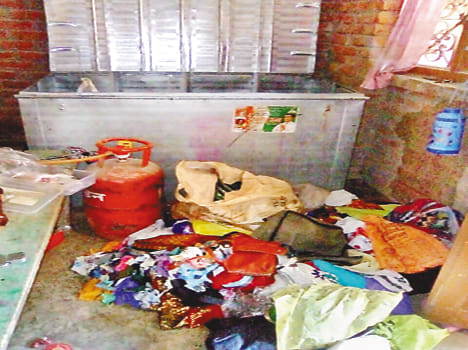 theft incident in two houses
