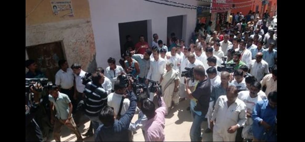 dm prohibited media and politicians entry in bulandhshahr victims home 