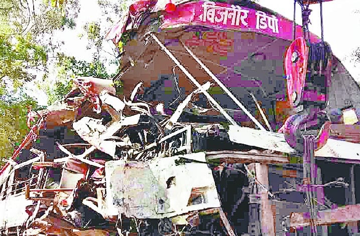 Roadways - mini truck collision killed three