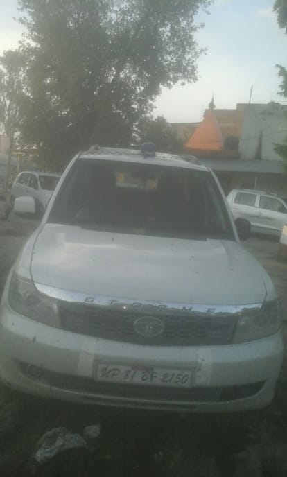 beef found in blue light suv in lucknow