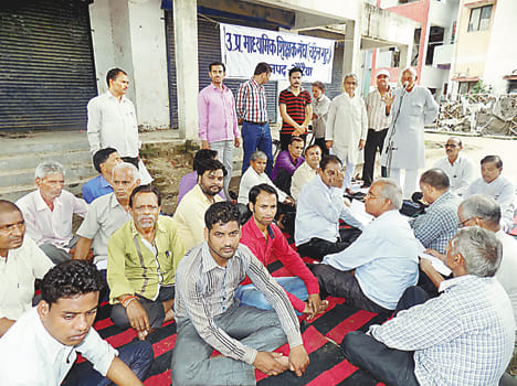 Government's fulfillment of promises in broad daylight on teacher