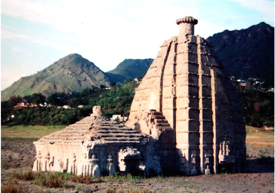Temples Emerged In Gobind Sagar Lake in Himachal.