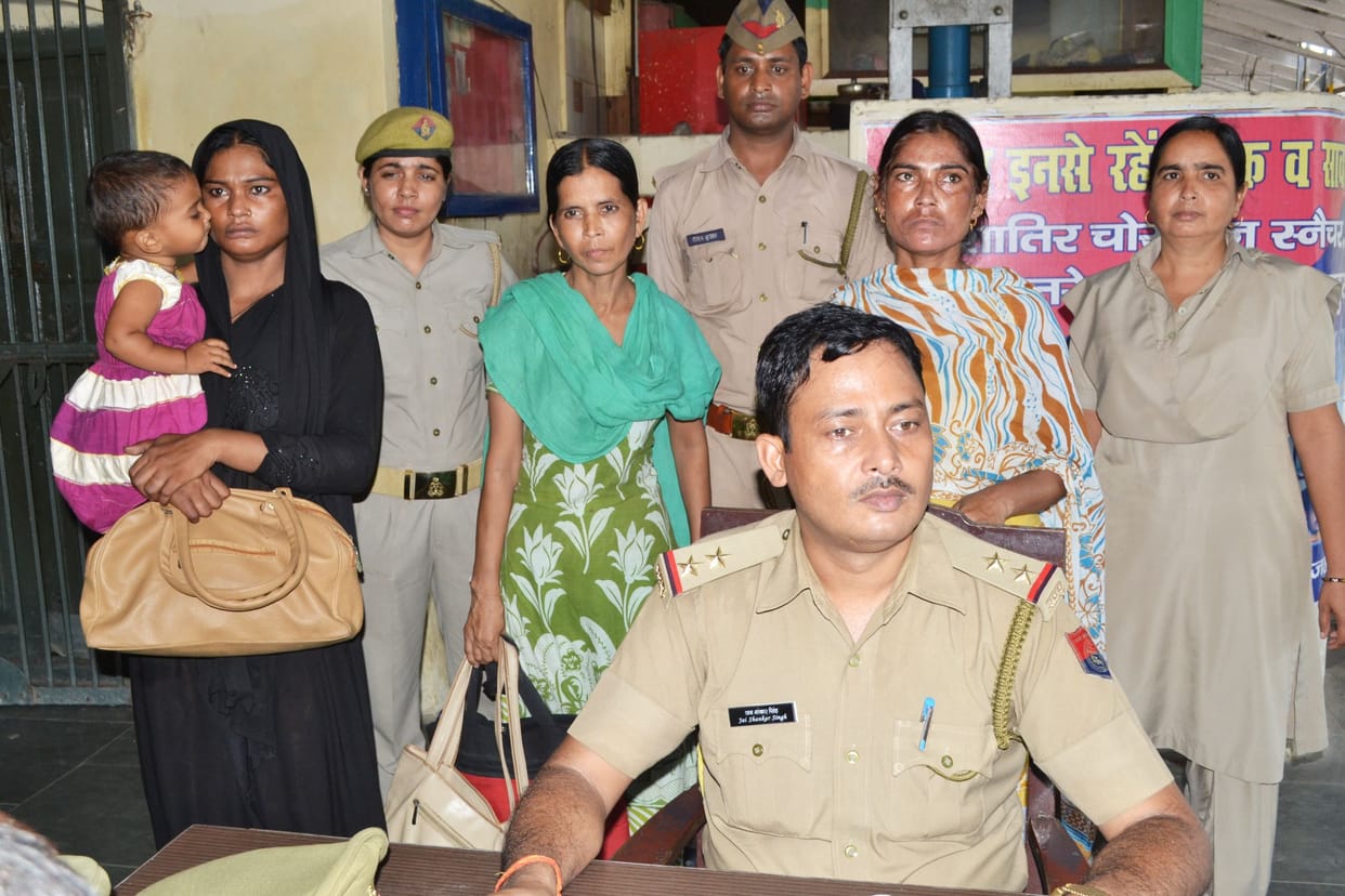 grp arrest three looteri women