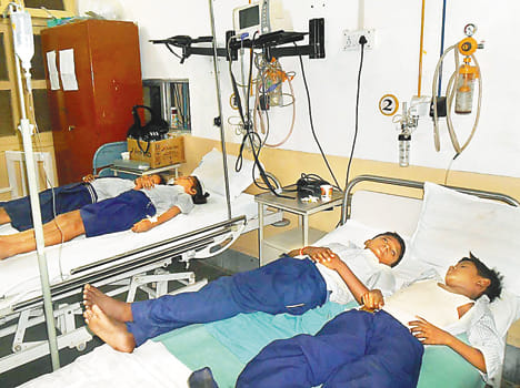 Students' condition deteriorates during the rehearsal of Independence Day