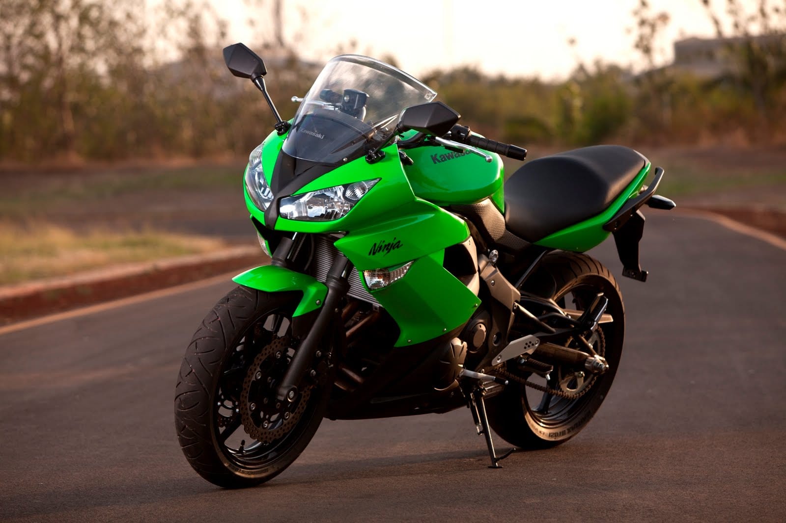 भारत में लॉन्च हुई Kawasaki Ninja 650, जानिए कीमत और फीचर्स Kawasaki