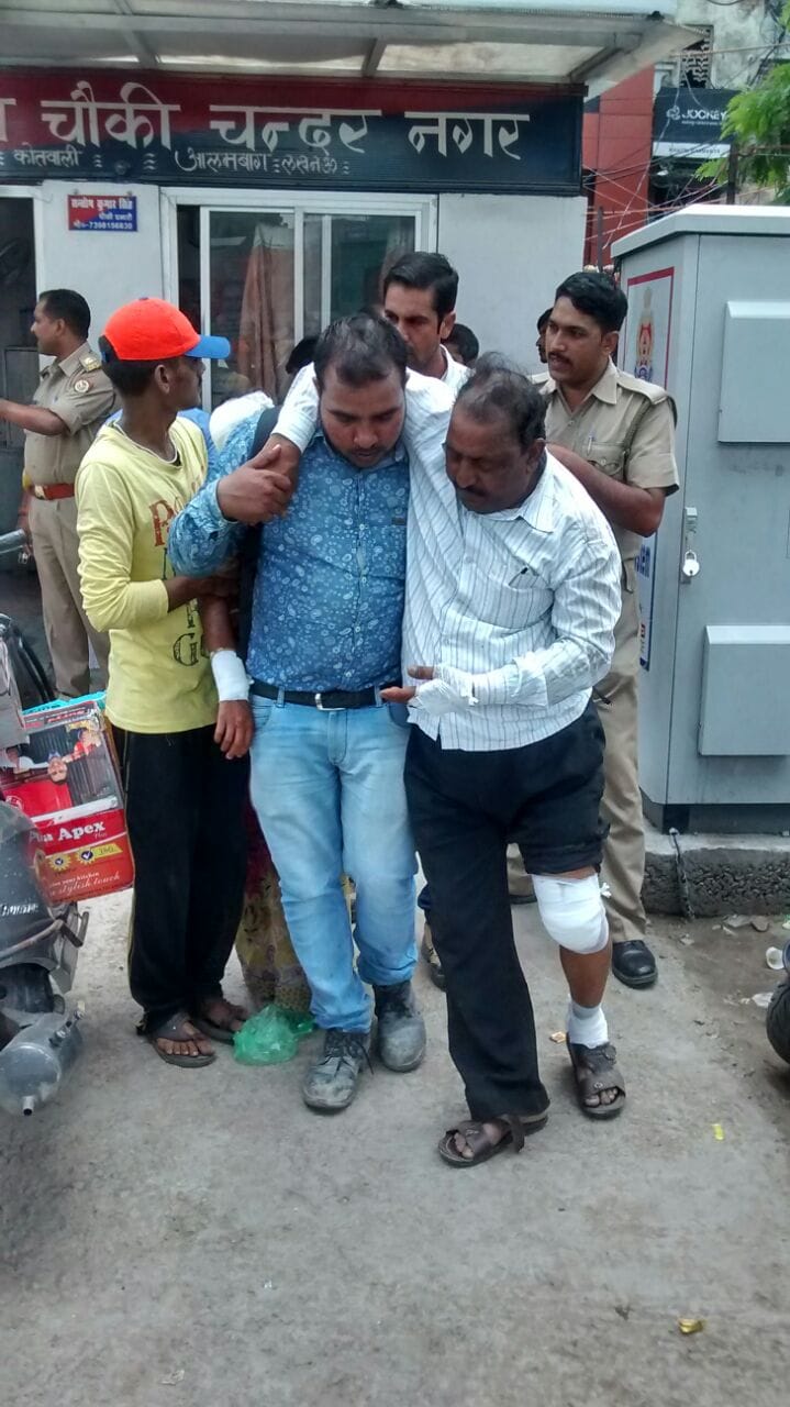 iron rod fell on woman from lucknow metro girder