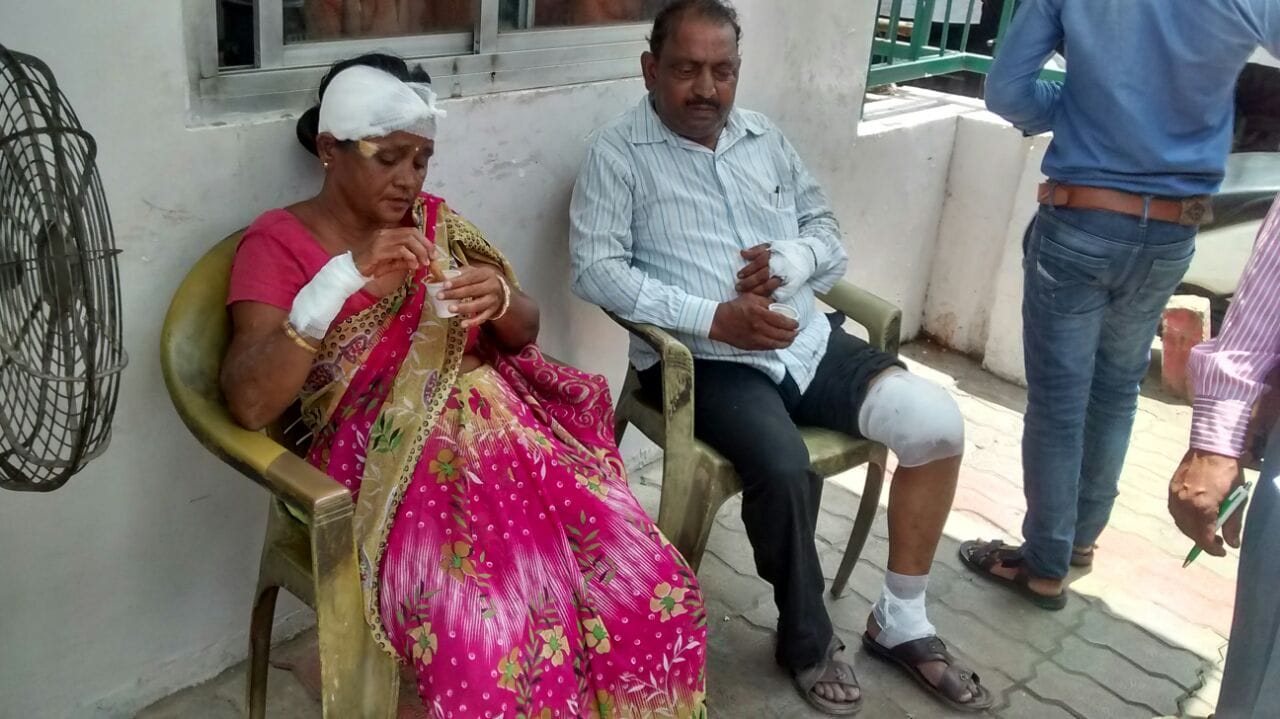 iron rod fell on woman from lucknow metro girder