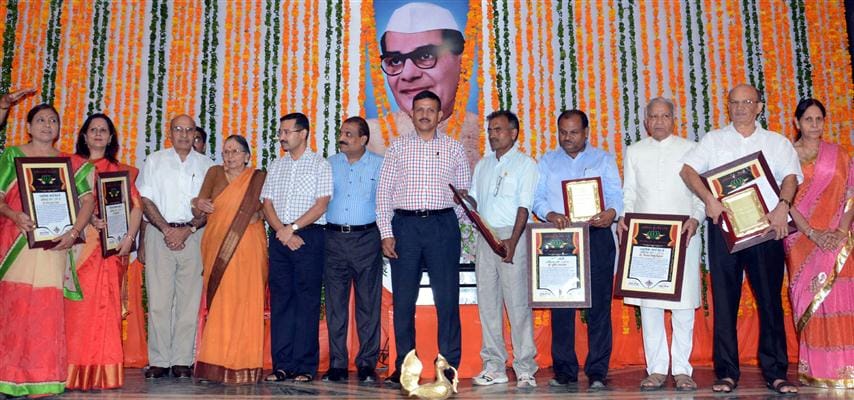 Padma Ratna award Jillurrhman and Annuraj Aligarh