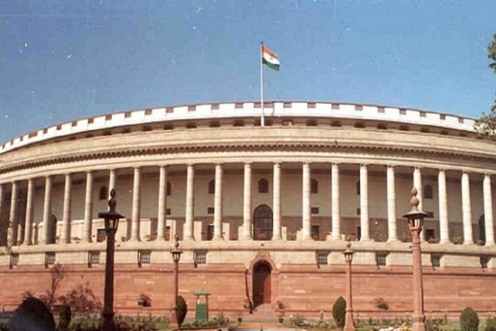 No plans to introduce 5,000 and 10,000 rupee notes