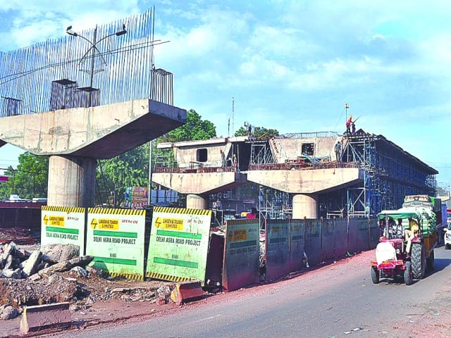 निर्माण की कछुआ चाल, भुगतना होगा जाम