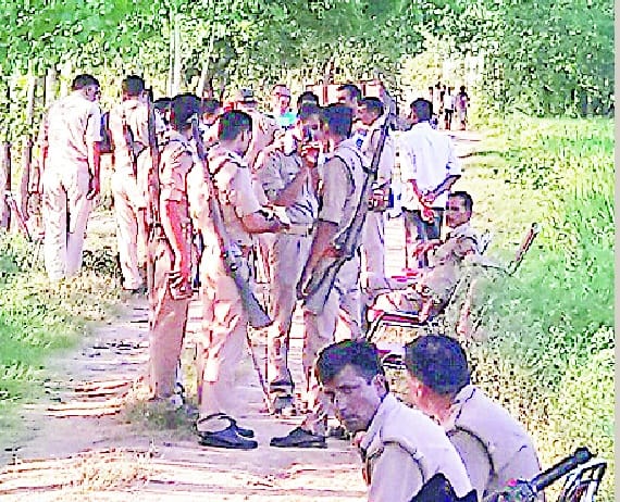 farmers stop electric line work