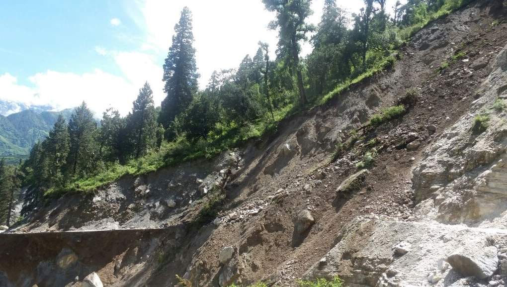 Ges-Himni 15 days off motorway.