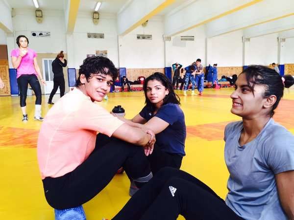haryana wrestlers sakshi malik, vinesh phogat and babita phogat take off for rio olympic