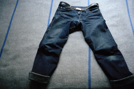 how to make your old jeans wearable